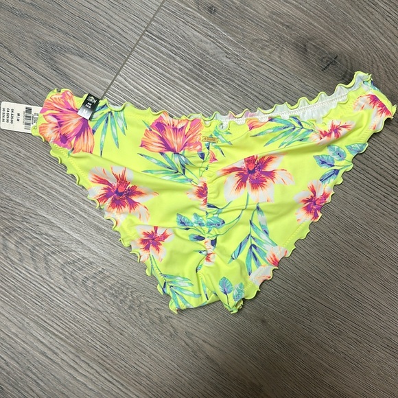 VS Pink Ruffle Bikini Bottoms - Picture 4 of 6